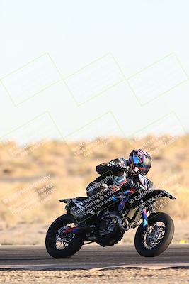 media/Dec-07-2025-CVMA (Sun) [[3e7d2de5dc]]/Race 18-Formula Twins-Formula 40 UL/